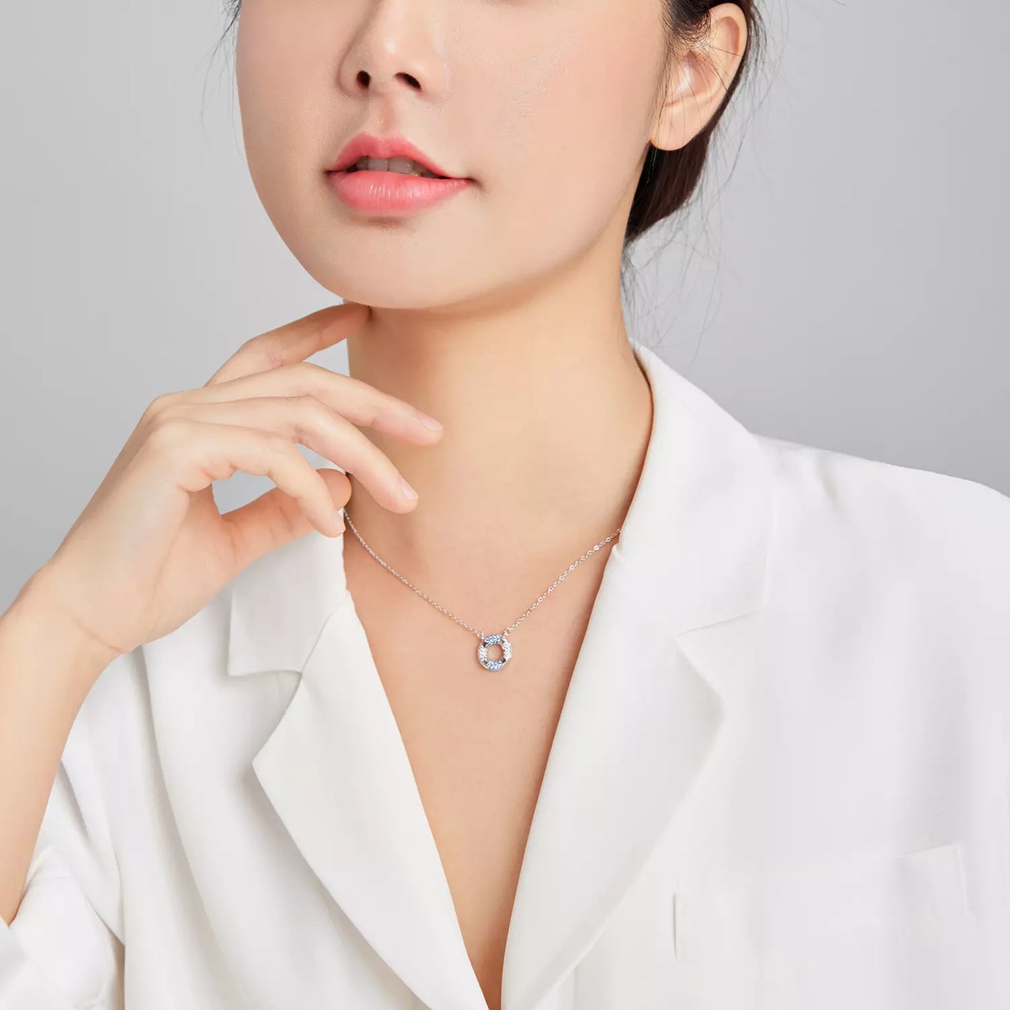 Colier argint Blue Crystal Circle